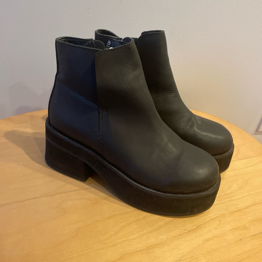 UNIF Platform Boots
